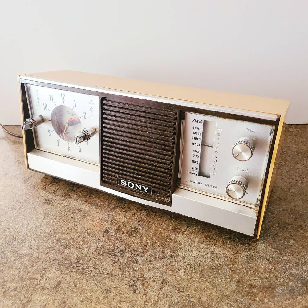 Rare 1971 Sony 8RC-62 Alarm Clock Radio, AM 6 Transistor Radio, Japan, No Work